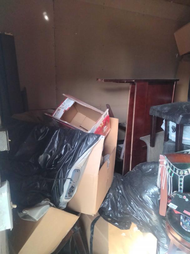 Storage Unit Auction in Hinesville, GA at Gray Line Storage 937 E.G